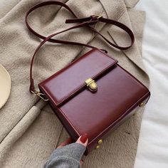 How To Have Style, Burgundy Bag, Travel Handbags, Crossbody Bag Women, Simple Bags, Shoulder Messenger Bag, Mua Sắm, Bag Women