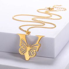 ✨ Introducing our exquisite Butterfly Initial Pendant Necklace—a stunning fusion of personalized charm and graceful elegance! ✨🦋 🌟 Unique Design: This enchanting piece features a delicate initial of your choice, beautifully entwined with a whimsical butterfly, celebrating your individuality while embracing the beauty of nature. 💎 Symbol of Transformation: The butterfly, an emblem of transformation and grace, adds a magical touch, with intricately crafted wings that seem to flutter around the Butterfly Letters, Big Butterfly, Initial Pendant Necklace, Kids Necklace, Meaningful Jewelry, Girl Jewelry, Letter Pendants, Initial Pendant, Butterfly Necklace