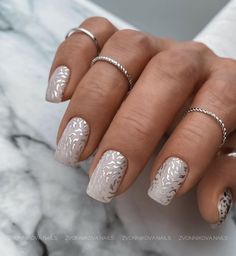 Summer Nail Color Ideas, Perfect Nail Color, N Nails, Nail Designs Acrylic, Nailart Ideas, Nail Polish Art Designs, Nail Color Ideas, Silver Glitter Nails, Gel Nail Art Designs