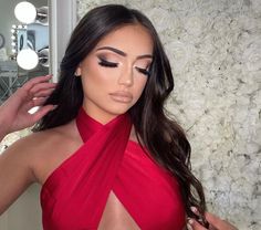 Eyeshadow Makeup For Red Dress, Prom Eyeshadow Looks For Red Dress, Birthday Makeup For Red Dress, Makeup To Go With Maroon Dress, Red Bridesmaid Makeup, Make Up Look For Red Outfit, Makeup That Matches Red Dress, Makeup Looks To Wear With Red Dress, Makeup Ideas For Burgundy Dress