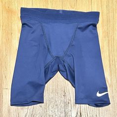 - Nwot Nike Pro Elite Made In Usa Blue/White Running Half Tights - New W/O Tags - Size Men's Small - Style Code: Do2122-401 - Feel Free To Message Me W/ Any Questions! Shorts Nike Pro, Shorts Nike, Nike Pros, Shorts Athletic, Nike Shorts, Mens Shorts, Nike Men, Made In Usa, Blue White