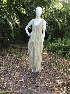 Vintage silk layered Dress Italian....has cut/hole by back neck can be fixed  Size 4 Italian Hat, Dress Italian, Flapper Dresses, Italian Dress, Layered Dress, Silk Gown, Layer Dress, Vintage Italian, Vintage Silk