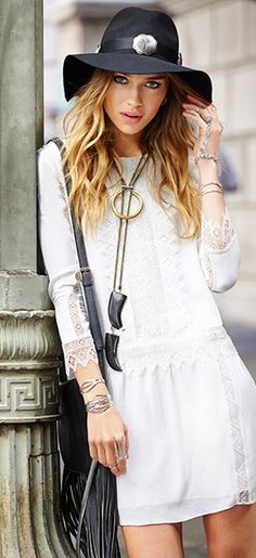 Incredible felt fedora with unique buckle trim Romantic Boho Style, Boho Styl, Estilo Hippy, Romantic Boho, Mode Inspo, Boho Look