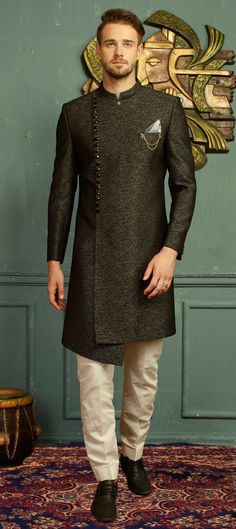 Indo Western Outfit Ideas For Men This Wedding Season Indo Western Outfits For Men, Indo Western Dress For Men, Indo Western Outfits, Indian Groom Wear, Gents Kurta Design