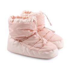 Dance Warm Up, Ballet Boots, Oki Doki, Art Sport, Ballet Clothes, Pointe Shoes, Silver Logo, Dance Class, Pretty Shoes