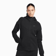 Nike Sportswear Tech Fleece Windrunner Women's Full-Zip HoodieCan you believe it's already been 10 years of Tech Fleece? We’re celebrating the occasion with the timeless Windrunner design you know in a new color palette inspired by natural minerals. Our premium, smooth-on-both-sides fleece feels warmer and softer than ever while keeping the same lightweight build you love. Complete your look with matching joggers or your favorite pair of leggings. The future of fleece starts here. Zippered pocke Nike Noir, Black Sportswear, Tech Fleece Hoodie, Nike Sportswear Tech Fleece, Windrunner Jacket, Nike Sportswear Women, Tops Nike, Nike Tech Fleece, Nike Tech