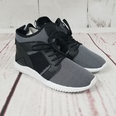 New With Tags High Top Sneakers With Faux Leather Trim And A Rubberized Sole. Size Large (Fits 8.5-9.5) Remember To Bundle 3 Items And Save! *G48 Black Platform Sneakers, White Canvas Shoes, Silver Sneakers, Black Converse, Green Sneakers, Black Slip Ons, Adidas Tubular Defiant, Platform Sneakers, Rue21