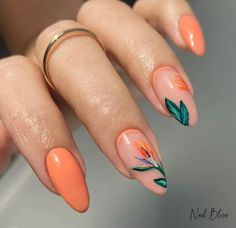 Nail Art Designs Tropical, Hawaiian Almond Nails, Palm Leaf Nail Art, Holiday Tropical Nails, Havana Nights Nail Art, Havana Nights Nails, Tropical Nail Art Vacations, Fun Tropical Nails, Tropical Nails Almond Shape