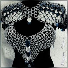 Chainmail Clothing, Scale Maille, Chainmaille Jewelry Patterns, Bavarian Dress, Chainmail Patterns, Scale Mail, Chainmail Jewelry, Cosplay Armor, Custom Costumes