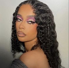 Purple Glam Eyeshadow, Lavender Makeup Looks Black Women, Lavender Prom Makeup, Dark Purple Makeup Looks, Dark Purple Makeup, Purple Makeup Looks, Cute Eye Makeup