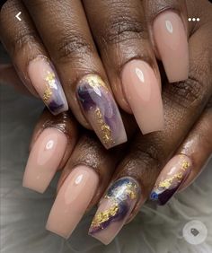 Acrylic Nails With Foil Flakes, Foiled Nails Designs, Christmas Foil Nails, Mani Gel Nails, Short Nude Nail Designs, Nail Designs With Foil, Nail Foils Designs, Foil Nails Acrylic, Easy Short Nail Ideas