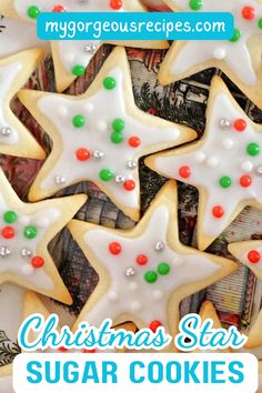 Iced star sugar cookies on a plate. Christmas Star Cookies, Ginger Cookies Christmas, Star Sugar Cookies, Cinnamon Christmas, Gifts For Families, Christmas Sugar Cookies Decorated, Star Shaped Cookies, Cute Christmas Cookies