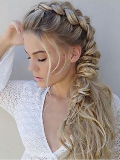 Side Braids For Long Hair, Half Bun Hairstyles, Peinados Hair Styles, Gorgeous Braids, Short Ombre Hair, Side Braid Hairstyles, Side Braid, Trending Hairstyles, Braids For Long Hair