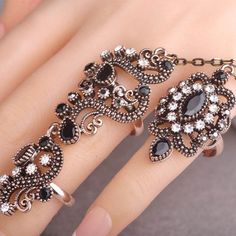 Flower Vintage Turkish Mid Ring Mid Rings, Carved Flowers, Knuckle Ring, Turkish Jewelry, Flowers Vintage, Finger Rings, Fashion Ring, Hand Jewelry, Gold Accessories