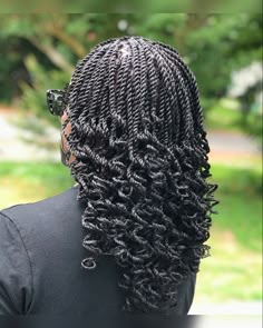 @dee.did.dat on instagram has the best and MOST affordable protective styles around ! FOLLOW🏃🏽‍♀️ Twists Braids Hairstyles, Braid Hair Dos, Best Hair Growth Vitamins, Tree Braids Hairstyles, Afro Styles, Twist Cornrows, Hair Growth Vitamins, Twist Hairstyle, Senegalese Twist Hairstyles