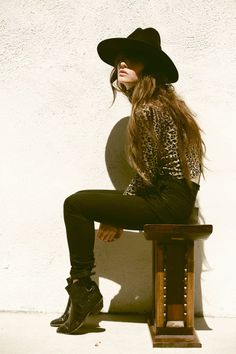 Lookbook de Bona Drag de Otoño Invierno 2013 2014 Bohemian Rock Style, Winter Hippie, Hat Styles, Fashion Blogger Style, Looks Street Style, Glam Rock, Black Hat, Estilo Boho