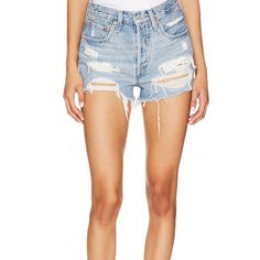 Nwt Levi�’s 501 Shorts Levi's Spring Jeans Shorts, Levi's Short Leg Spring Bottoms, 501 Shorts, Levi Jean Shorts, Boho Jeans, Raw Hem Jeans, Levi’s 501, People Shopping, Levi Jeans 501