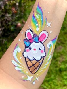 Face Painting Tutorials, Arm Painting, Butterfly Face, Kawaii Faces, Face Painting Designs, Animal Faces