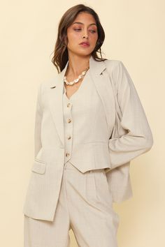 This mélange beige blazer stands out as a warm-weather take on classic tailored style. It's got a single-button closure, plus timeless details for a polished finish. •Padded shoulders •Notched lapels •Chest pocket •Two hip pockets •Single-button closure Item Number: 24957 Cream Outfits For Women, Brand Moodboard, Tailored Style, Beige Blazer, Blazer Beige, Single Button Blazer, Beige Style, Pant Suit, Tailored Blazer