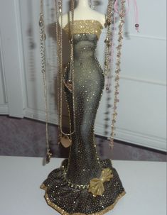 Jewelry Mannequin, Gold Mannequin, Mannequin Jewelry Holder, Like Terms, Expensive Taste, Rich Girl, Unique Dresses, Everyday Objects, Piercing Jewelry