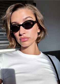 Pixie Haircut Fine Hair, Hailey Baldwin Style, Easy Hairstyles For Medium Hair, Model Aesthetic, Hailey Baldwin, Hailey Bieber, Jeans Boyfriend, Bella Hadid