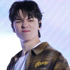 240330 ‘FOLLOW’ AGAIN DAY 1 to incheon seventeen vernon icon (cr/ 2so1_8) Svnteen Vernon, Vernon Smile, Bss Seventeen, Vernon Icons, J Letter Images