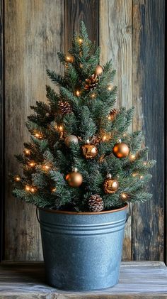 21 Magical Christmas Decor Inspiration For A Cozy Home Traditional Real Christmas Tree, Green Boho Christmas Decor, Christmas Western Decor, Southwest Christmas Decor Ideas, Real Christmas Tree Ideas, Desert Christmas Decor, Tree Stand Ideas, Nature Christmas Decor, Earthy Christmas Decor