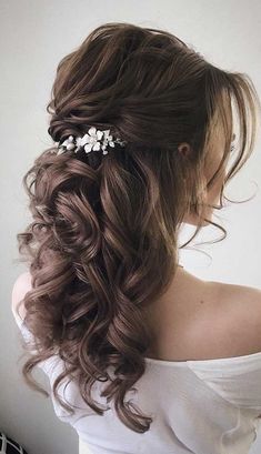 Bridal Hair Half Up, Half Up Wedding Hair, Wedding Hair Half, Themes Wedding, Wedding Hairstyles Medium Length, Mother Of The Bride Hair, Half Up Half Down Hairstyles, Colors Wedding, Vintage Wedding Hair