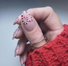 Candy Cane Nail Designs, White Nails Art, Candy Cane Nail, Healthy Toenails, Candy Cane Heart, Sophisticated Manicure, Red And White Nails, Holiday Nails Winter, Festive Nail Designs