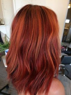 Copper And Red Hair, Red And Ginger Hair, Pretty Hair Color Ideas, Red Hair Inspo Color, Red And Copper Hair, Hairstyle With Highlights, Burnt Orange Hair Color, Red Hair Balayage