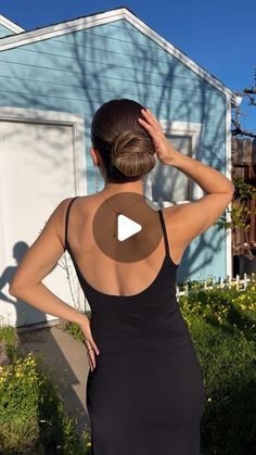 Ceren Sagtekin on Instagram: "how to: sleek bun💁‍♀️ this will be my favorite hair bun style🫶

wax stick @notyourmothers 

inspo @audreyannej 

#hairstyles #hairtutorials #sleekbuntutorial #hairbuntutorial #hairhowto #easyhairstyles" Jeanne Dordain, Bun Style, Wax Stick, Hair Bun Tutorial, Sleek Bun, Bun Styles, Finishing Spray, Soft Curls, Hair Bun