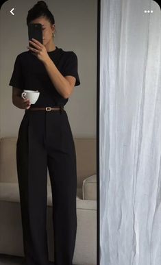 Women's Office Wear, Makeup Artist Outfit Ideas Black, Abercrombie Work Outfits, Navy Monochrome Outfit, Black Long Sleeve Outfit Casual, Autumn Inspo Outfit, Outfits Ideas 2024, What To Wear To The Office, Black On Black Outfits Classy