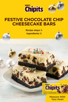 When it’s time to add the HERSHEY’S CHIPITS, forget the measuring cups and the baking scales. Measure with your heart. Desert Christmas, Chocolate Chip Cheesecake Bars, Homemade Fudge Recipes, Xmas Desserts, Cheesecake Bar Recipes, Chocolate Chip Cheesecake, Pecan Pralines, Tehran Iran, Christmas Food Desserts