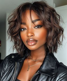 Trendy Golden Brown Bob with Bangs Fall Hair Colors Dark Skin Brown Black Women Light Brown Hair, Highlights On Dark Skin, Golden Brown Bob, Brown Bob With Bangs, Brown Skin Hair Color Ideas, Dark Golden Brown Hair, Chocolate Brown Hair Dye, Brown Shoulder Length Hair, Hair Colors For Dark Skin