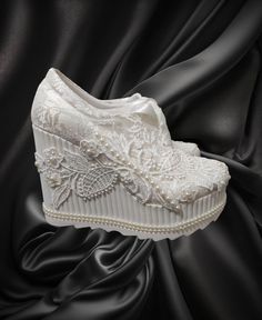 Wedge Heel wedding sneaker 12 cm to 4.80 inches Made of high quality lace and fabric It will look great under the wedding dress and will provide comfort all day long. bridal shoes, evening dress shoes, bridesmaid shoes, converse for daily use Tulle shoes, Lace Shoes, Bridal Sneakers, Bridal Shoes, Bridal Casual Shoes, Stylish Shoes, Wedges, Wedding Shoes, Platform Shoes, Bride Shoes ,Wedding Sneakers Luxury white womens sneakers, lace embroidered bridal shoes, , lace embroidered sneakers stylish Elegant Fabric Heels For Wedding, Elegant Fabric Wedding Heels, White Lace-up Heels For Ceremony, White High Heel Wedding Shoes With Laces, Tulle Shoes, Sneakers Wedding, Shoe Platform, Shoes Bridesmaid, Embroidered Sneakers