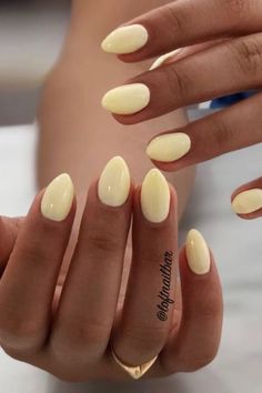 Neutral Pastel Nails, French Manicure Summer 2024, Cute Nails Sns, Plain Wedding Nails, Summer Nails For Tan Skin, Nail Colors For Tanned Skin, Solid Nail Color Ideas Summer, Solid Color Almond Nails, Summer Nail Colors 2024