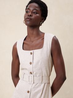 LINEN-BLEND: This light and breathable fabric is a must for those warm days and styles effortlessly for all occasions. Square neckline. Sleeveless. Button front closure. Dart and seam detailing. Straight hem. Fabric belt included. Made exclusively for Banana Republic Factory. #888785 Button Midi Dress, Sleeveless Dresses, Banana Republic Factory, Fabric Belt, Square Necklines, Square Neckline, Dart, Linen Blend, Breathable Fabric