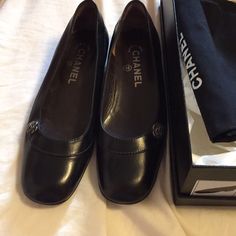 Chanel Black Leather Shoes 36 1/2 Made In Italy See Pics Looks Like A Pewter Flower On It Ballerina Shoes Chanel, Chanel Ballet Flats Black, Chanel Shoes Black, Chanel Quilted Loafers, Chanel Ballet Flats Black And White, Chanel Ballerina, Shoes Chanel, Black Leather Shoes, Chanel Black