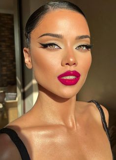 Bold Lipstick Makeup, Date Night Makeup, Red Lip Makeup, Glam Makeup Look, Glamour Makeup, Foto Poses, Lipstick Makeup, Red Lipstick