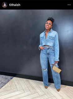 Dressy Denim Outfits For Women, Denim Outfits For Women, Dressy Denim, Monochromatic Fashion, Elegant Outfit Classy, Monochromatic Outfit, Denim Outfits, All Jeans, Denim Day