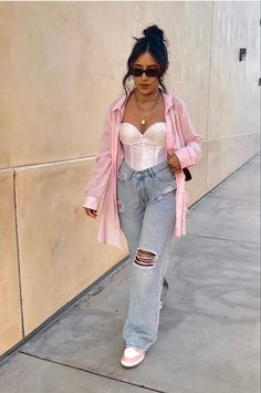 Corset Top Jeans Outfit, Corset With Jacket Outfit, Concert Outfit Ideas Sneakers, Corset And Jacket Outfit, Corset And Sneakers Outfit, Corset Outfit With Shirt Under, Casual Corset Outfit Street Style, Shirt With Corset Outfit, Long Sleeve Corset Top Outfit