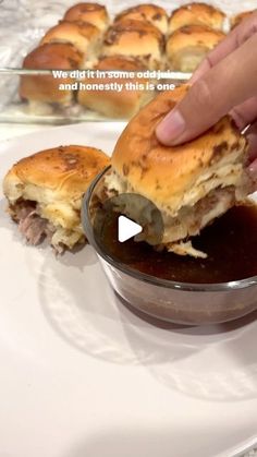 @therobertscasa on Instagram: "French dip sandwiches! 😋#easydinner#simplerecipes#hawaiinrolls#momhack#quickdinnerideas" Easy French Dip Sandwiches, Fast Appetizers Easy, Lazy Meals, Oven Food, French Dip Sandwiches, Dip Sandwiches, Party Sandwiches