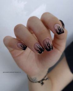 Grunge Nail Ideas Black, Nail Rock Style, Goth Black Nails Short, Short Nail Designs Edgy, Nail Art Designs Short Nails Black White, Rock Style Nails, Mens Black Nails, Simple Alternative Nails, Goth Nails Short Square