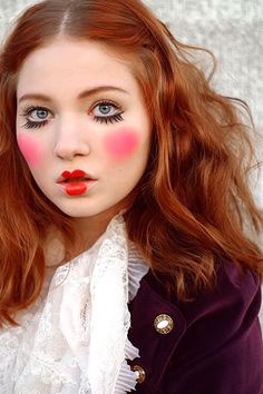 This is way cute! Even if you did normal eye make up, i think it would be enough to show your a clown but without over the top costume-y look. @Rachel Soelberg Beautiful Halloween Makeup, Circus Makeup, Mime Makeup, Make Carnaval, Halloween Make-up Looks, Drag Make-up, 50 Makeup, Princess Makeup, Makeup Samples