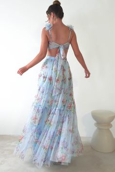 Flowery Prom Dresses, Light Blue Flowy Maxi Dress, Floral Maid Of Honor Dress, Casual Wedding Dress Guest, Formal Brunch Outfit, Blue Floral Bridesmaid Dresses, Blue Wedding Guest Dress, Blue Wedding Guest Dresses, Blue Bridesmaids Dresses