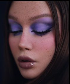 Lilac Makeup, Kaleidos Makeup, Purple Smokey Eye, Doll Eye Makeup, Dope Makeup, Purple Eyeshadow, Makeup Eye Looks, Hair Color Pink