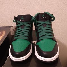 Jordan Retro 1 Phat Premier 'Celtics' Size 8 Men Used Vnds Will Include Og Box And Extra Laces. All Items Are Disinfected Before. Green Lace-up Leather Jordan Shoes, Jordan Green, Jordan Retro 1, Retro 1, Jordans For Men, Jordan Retro, Jordan Shoes, Mens Shoes Sneakers, Black Green