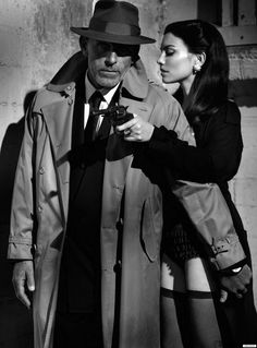 Detective Costume, Classic Film Noir, Female Detective, Detective Aesthetic, Noir Movie, Hp Lovecraft, Lauren Cohan