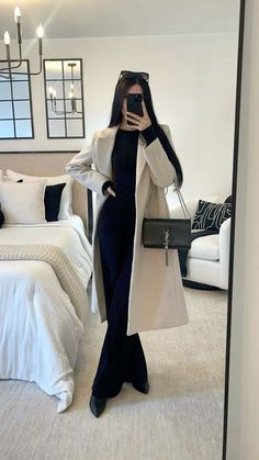 #fashion #trendy #outfitoftheday Business Casual Outfits For Work, Classy Casual Outfits, Fashion Mistakes, Modest Fashion Outfits, Casual Work Outfits, Looks Chic, Professional Outfits