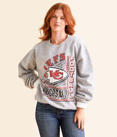 Junkfood Kansas City Chiefs Pullover - Grey X-Large, Women's Heathergrey Graphic heathered fleece lined pullover Bust measures 44 on size small Body length 26 on size small. 50% Cotton 50% Polyester. Machine wash cold with like colors gentle cycle. No bleach. Tumble dry low. Cool iron. Do not iron decoration. Apparel & Accessories > Clothing > Shirts & Tops Iron Decoration, Women's Sweatshirts, Accessories Clothing, Kansas City Chiefs, Women Pullover, Kansas City, Kansas, Sweatshirts Women, Heather Grey